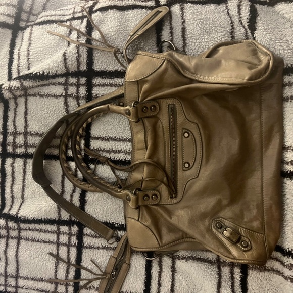 Aunthentic Balenciaga Bag (925) - Picture 5 of 6